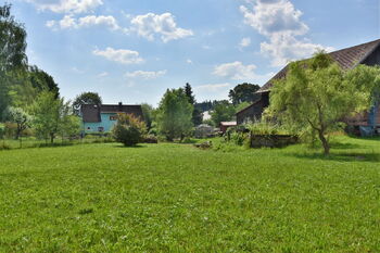 Prodej pozemku 962 m², Hronov