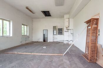 Prodej nájemního (činžovního) domu 650 m², Bor