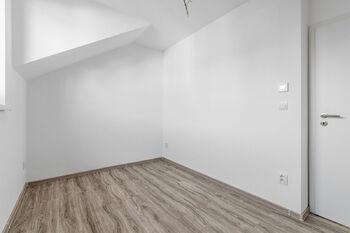 Prodej bytu 4+kk v osobním vlastnictví 80 m², Vochov