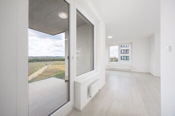 Balkon - Prodej bytu 1+kk v družstevním vlastnictví 54 m², Praha 10 - Dolní Měcholupy