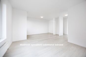 Obývací pokoj + ložnice - Prodej bytu 1+kk v družstevním vlastnictví 54 m², Praha 10 - Dolní Měcholupy