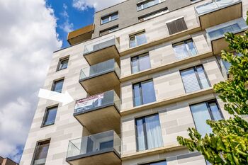 Venkovní budova - Prodej bytu 1+kk v družstevním vlastnictví 54 m², Praha 10 - Dolní Měcholupy