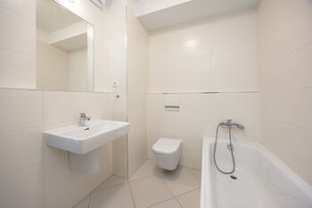 Prodej bytu 1+kk v družstevním vlastnictví 54 m², Praha 10 - Dolní Měcholupy