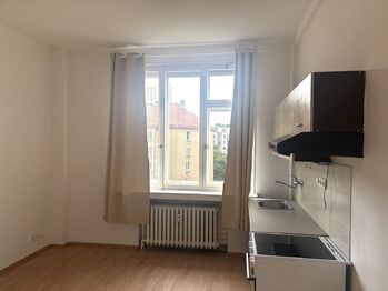 Pronájem bytu 1+kk v osobním vlastnictví 26 m², Praha 8 - Libeň