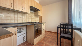 Kuchyň - Prodej bytu 1+1 v osobním vlastnictví 34 m², Hradec Králové