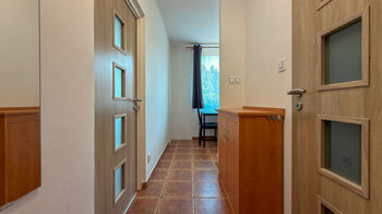 Chodba bytu - Prodej bytu 1+1 v osobním vlastnictví 34 m², Hradec Králové