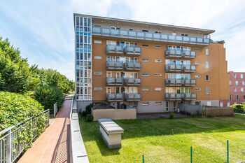 Pronájem bytu 3+kk v osobním vlastnictví 63 m², Praha 8 - Troja