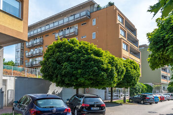 Pronájem bytu 3+kk v osobním vlastnictví 63 m², Praha 8 - Troja