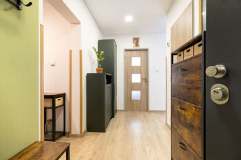 Prodej bytu 3+kk v osobním vlastnictví 62 m², Praha 4 - Chodov