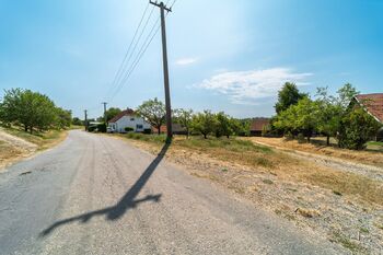 Prodej pozemku 1129 m², Oslnovice