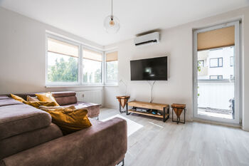 OBÝVACÍ POKOJ - Pronájem bytu 3+kk v osobním vlastnictví 68 m², Praha 9 - Střížkov