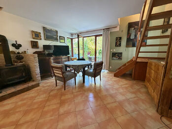 Obývací pokoj - Prodej domu 168 m², Měchenice