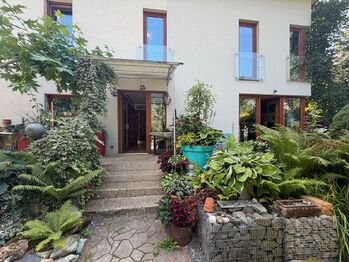 Vstup do domu - Prodej domu 168 m², Měchenice