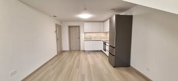 Obývací pokoj s kuchyňským koutem  - Pronájem bytu 4+kk v osobním vlastnictví 72 m², Bučovice