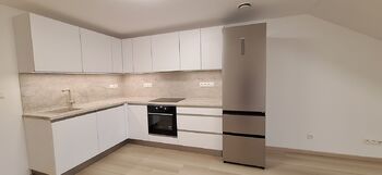 Obývací pokoj s kuchyňským koutem  - Pronájem bytu 4+kk v osobním vlastnictví 72 m², Bučovice