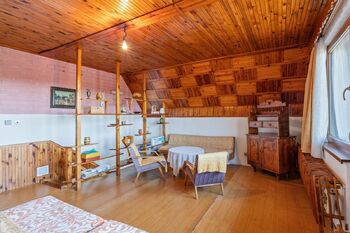 Ložnice - Prodej chaty / chalupy 78 m², Klučenice