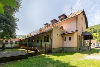 Prodej ubytovacího zařízení 802 m², Řeka