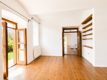 Prodej domu 231 m², Popovice