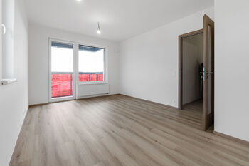 Prodej bytu 2+kk v osobním vlastnictví 48 m², Praha 9 - Hloubětín