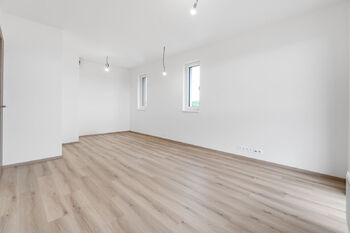 Prodej bytu 2+kk v osobním vlastnictví 48 m², Praha 9 - Hloubětín