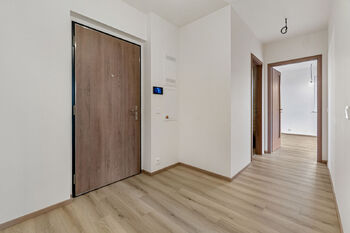 Prodej bytu 2+kk v osobním vlastnictví 48 m², Praha 9 - Hloubětín