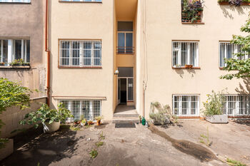 Prodej bytu 1+kk v osobním vlastnictví 29 m², Praha 7 - Holešovice