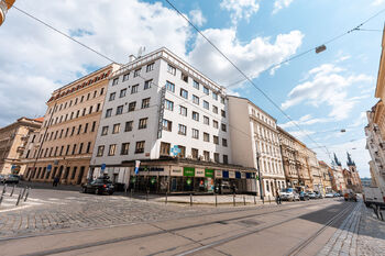 Prodej bytu 1+kk v osobním vlastnictví 29 m², Praha 7 - Holešovice