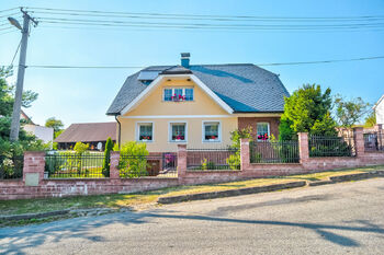 Prodej domu 176 m², Provodov