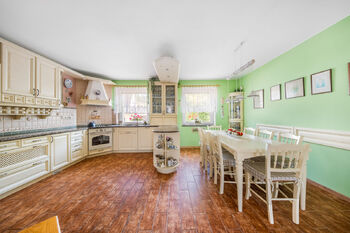 Prodej domu 176 m², Provodov