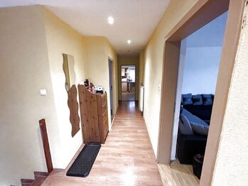 Chodba - Pronájem domu 78 m², Družec
