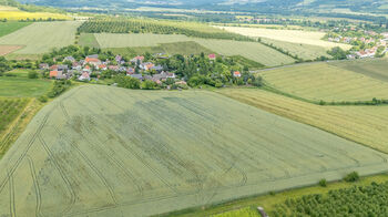 Prodej pozemku 4139 m², Ploskovice