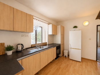 kuchyň - Prodej domu 180 m², Rožmitál pod Třemšínem