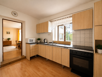 kuchyň - Prodej domu 180 m², Rožmitál pod Třemšínem