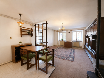 obývací pokoj - Prodej domu 180 m², Rožmitál pod Třemšínem