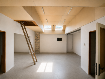 garáž po rekonstrukci - Prodej domu 180 m², Rožmitál pod Třemšínem