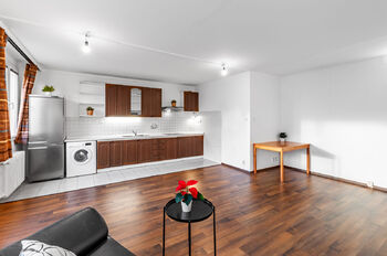 obývací pokoj s kuchyňským koutem - Pronájem bytu 3+kk v osobním vlastnictví 67 m², Praha 4 - Krč