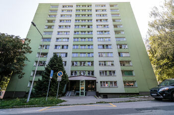 +420 739 604 767 I www.vaclavadamcik.cz I vaclav.adamcik@re-max.cz I prodej bytu 2+1, Ivana Sekaniny, Poruba - Prodej bytu 2+1 v družstevním vlastnictví 59 m², Ostrava