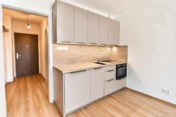 Pronájem bytu 1+kk v osobním vlastnictví 28 m², Hradec Králové