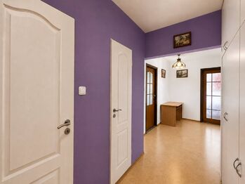 Předsíň - Prodej bytu 3+1 v osobním vlastnictví 71 m², České Budějovice