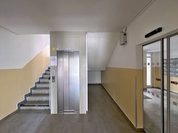 Nový výtah - Prodej bytu 3+1 v osobním vlastnictví 71 m², České Budějovice
