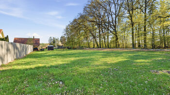 Prodej pozemku 2112 m², Louňovice