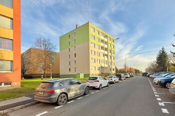 Prodej bytu 3+kk v osobním vlastnictví 64 m², Praha 9 - Kyje