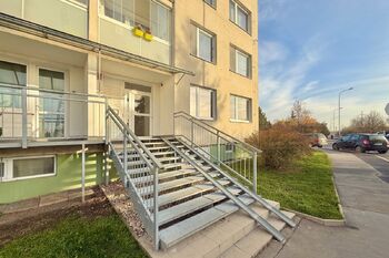 Prodej bytu 3+kk v osobním vlastnictví 64 m², Praha 9 - Kyje