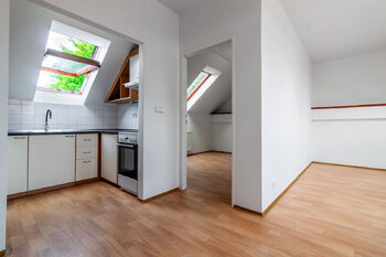 Byt 3+KK - Pronájem bytu 3+kk v osobním vlastnictví 62 m², Jesenice 