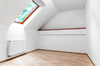 Pokoj - Pronájem bytu 3+kk v osobním vlastnictví 62 m², Jesenice