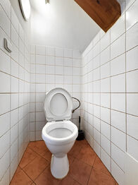 Samostatné wc - Pronájem bytu 3+kk v osobním vlastnictví 62 m², Jesenice