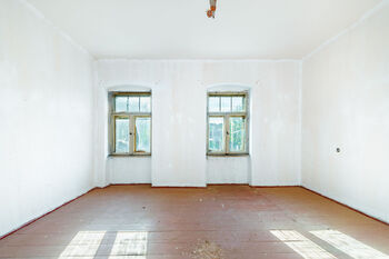 Prodej nájemního (činžovního) domu 420 m², Velká Kraš