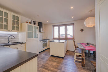 Prodej domu 230 m², Zbůch
