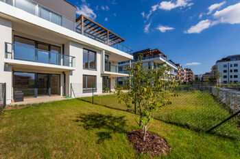 Pronájem bytu 1+kk v osobním vlastnictví 34 m², Praha 8 - Dolní Chabry