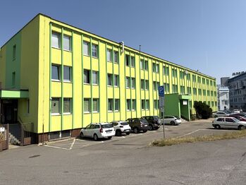 Pronájem kancelářských prostor 400 m², Velké Meziříčí